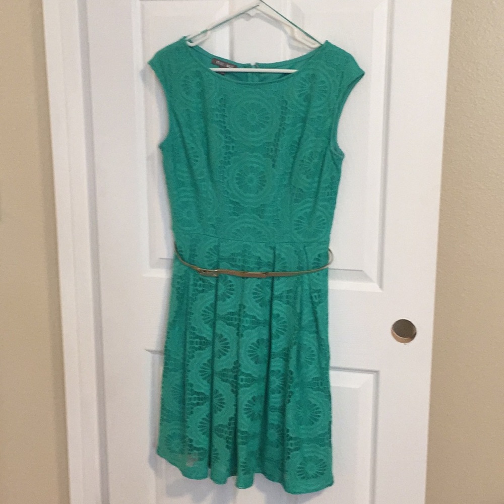 Roz & Ali Kelly Green Crocheted Dress